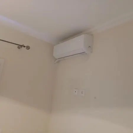 Blue Sky 크리시 아모우디아